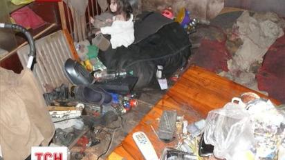 Апелляционный суд Львовской области оставил без изменений приговор отцу детей-маугли