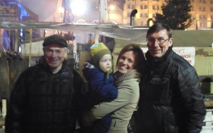 Ходорковский прилетел в Киев и посетил Майдан в компании Луценко