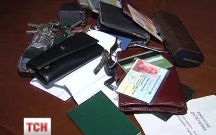 Евромайдан возвращает невнимательным митингующим потерянные кошельки, паспорта и телефоны
