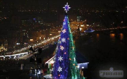 Новогодние праздники порадуют киевлян огромным грилем, катком и фестивалем моржей
