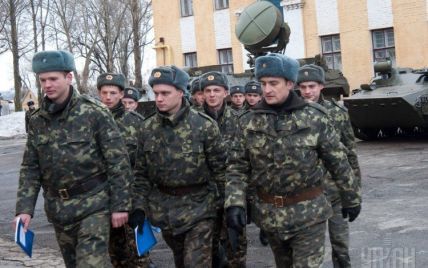 Турчинов подписал указ об объявлении частичной мобилизации в армию