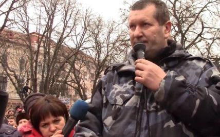 В Тернополе "Беркут" сложил оружие и присягнул на верность украинцам (видео)