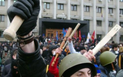 Сотник Майдана предупредил о провокациях со стороны "титушек" на День Победы