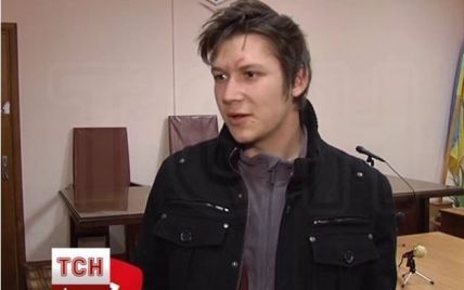 Студенту с Грушевского "Беркут" предлагал пытки на выбор: нож, шокер или дробовик