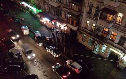 В центре Киева неизвестные расстреляли мужчину и украли у него сумку