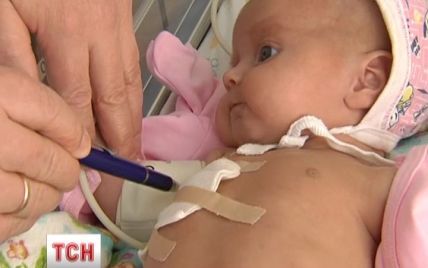 Українські хірурги провели унікальну операцію і врятували життя немовляті