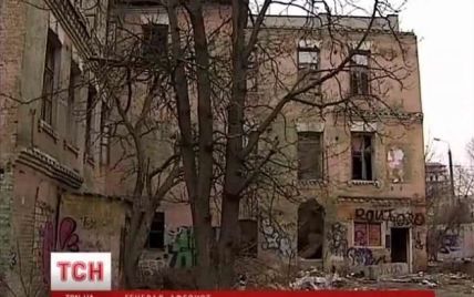В Киеве "герой" Советского Союза собрал 33 млн грн для реконструкции старого Подола