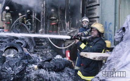 В центре Киева уже сожгли дорогой бутик, разгромили офис столичного телеканала и гей-клуб