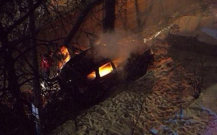 В Киеве неизвестные подожгли авто сотрудницы посольства Канады
