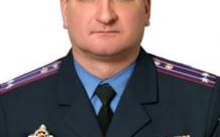 В Полтаве начальник милиции остановил штурм ОГА, спев Гимн Украины