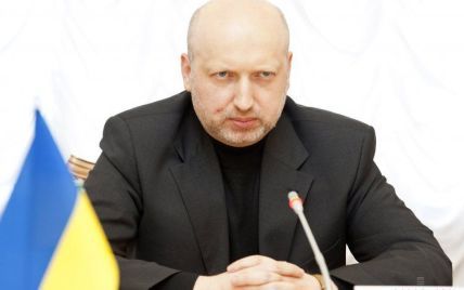 Турчинов остановил решение Рады Крыма о референдуме