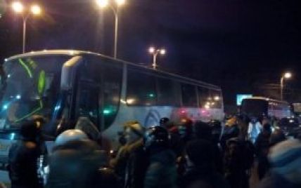 У соцмережах попереджають про 3 автобуси озброєних "титушок" на Лівому березі