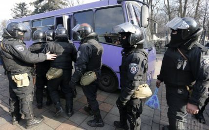 Українські силовики і чиновники повально просять притулку і громадянства РФ