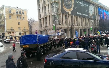 Евромайдановцы намерены остаться в Доме профсоюзов еще минимум на месяц