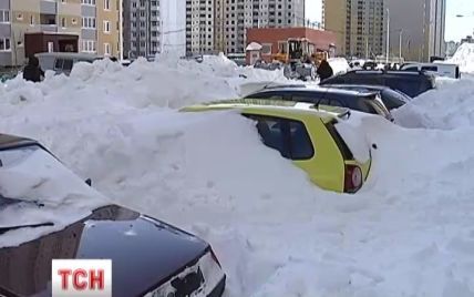 В "Киевавтодоре" жалуются, что в последний раз снегоуборочную технику покупали 4 года назад