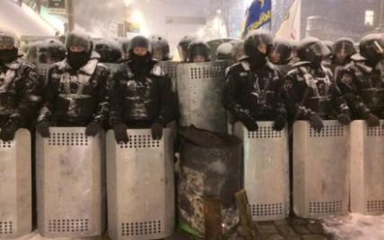 У Києві міліція та "Беркут" почали штурмувати блокпости і витісняти демонстрантів