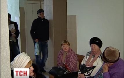 Киевляне выстраиваются в очереди в поликлиниках из-за гриппа, но эпидемии еще нет