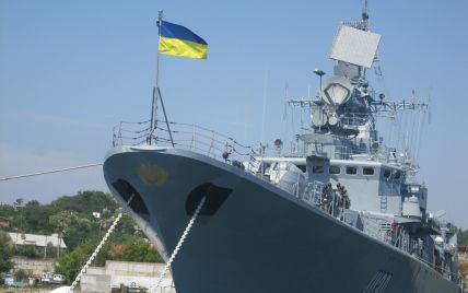 "Гетман Сагайдачный" вернулся в Одессу под украинским флагом