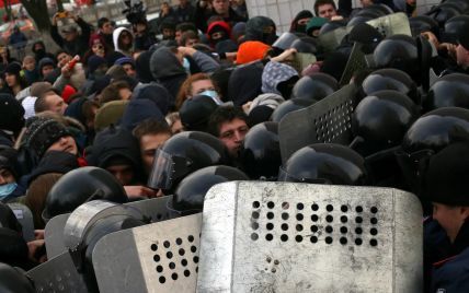 В Харькове посреди ночи судили задержанных в беспорядках майдановцев