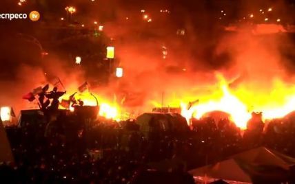Силовики проломили баррикаду на Европейской площади и уже зачищают Майдан
