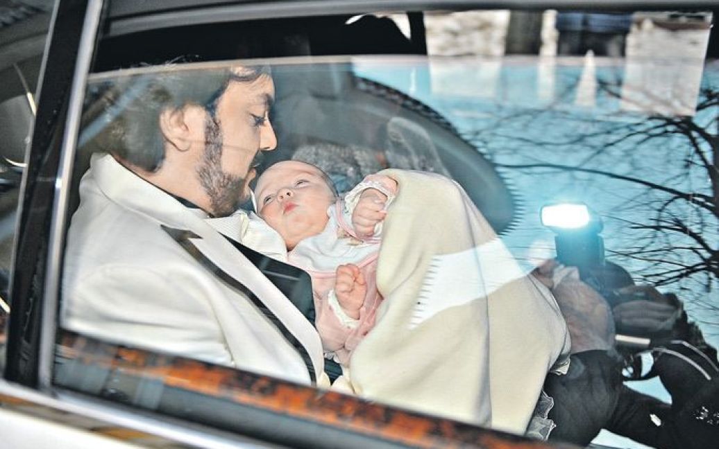 Філіп Кіркоров охрестив свою доньку Аллу-Вікторію / © Комсомольская правда