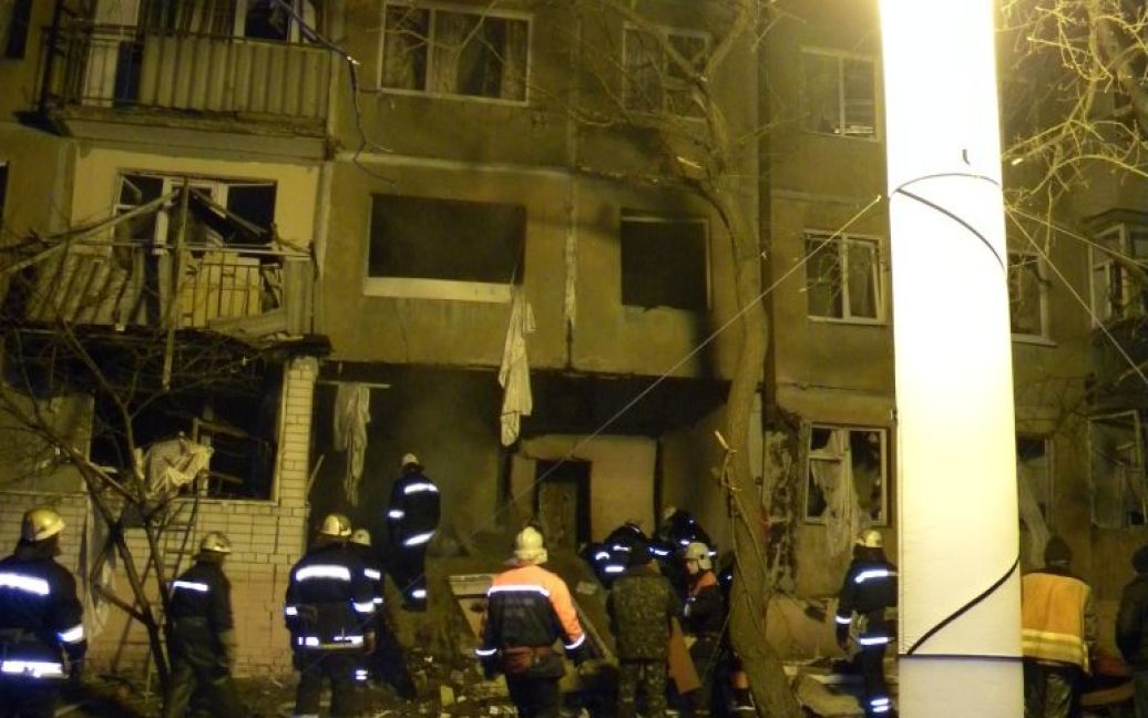 Внаслідок вибуху у будинку в Чернігові постраждали люди / © МНС у Чернігівській області