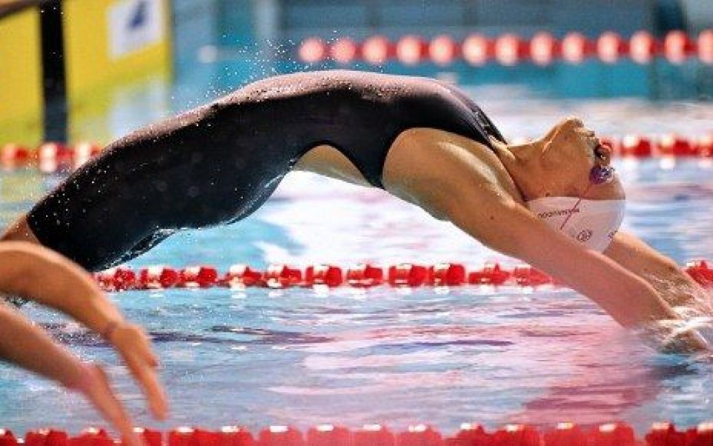 Франція, Дюнкерк. Французький плавець Лор Маноду змагається у запливі на 50 м на спині під час участі у Чемпіонаті Франції з плавання. / © AFP