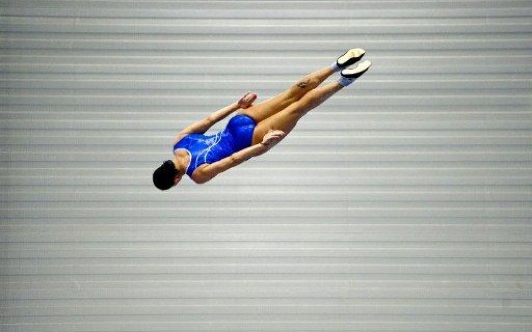 Нідерланди, Ден Бош. Гімнастка з Нідерландів Рі Лендерс готується до участі у Чемпіонаті Європи зі стрибків на батуті в Санкт-Петербурзі. / © AFP