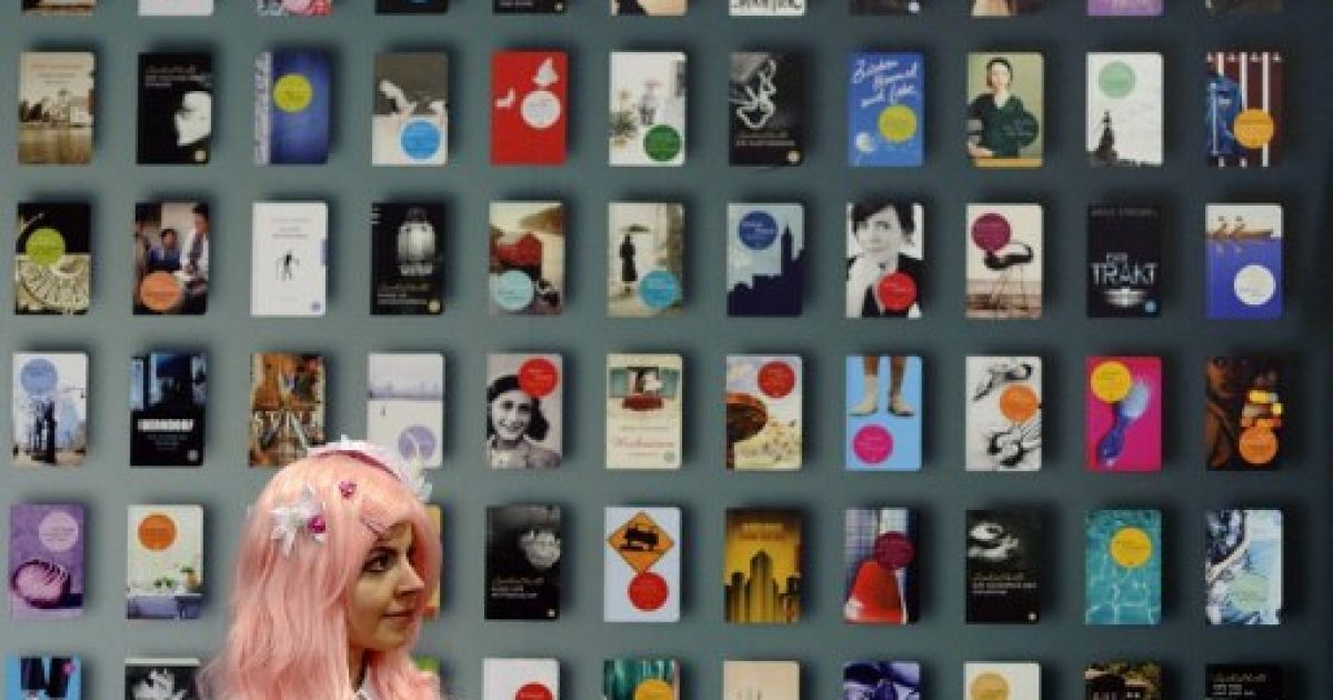Німеччина, Лейпциг. Реклама видавничого дому на Лейпцизькому книжковому ярмарку, який працюватиме з 15 по 18 березня 2012 року і залучить більше 2000 експонентів з 44 країн світу. / © AFP