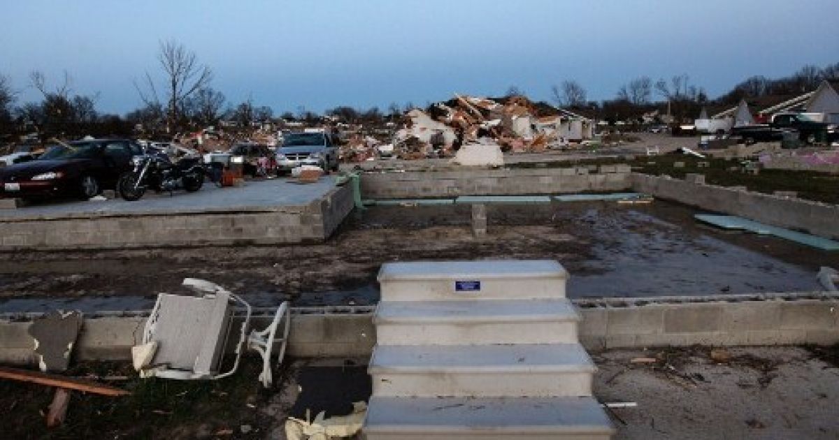 По США прокотилася хвиля руйнівних торнадо / © AFP