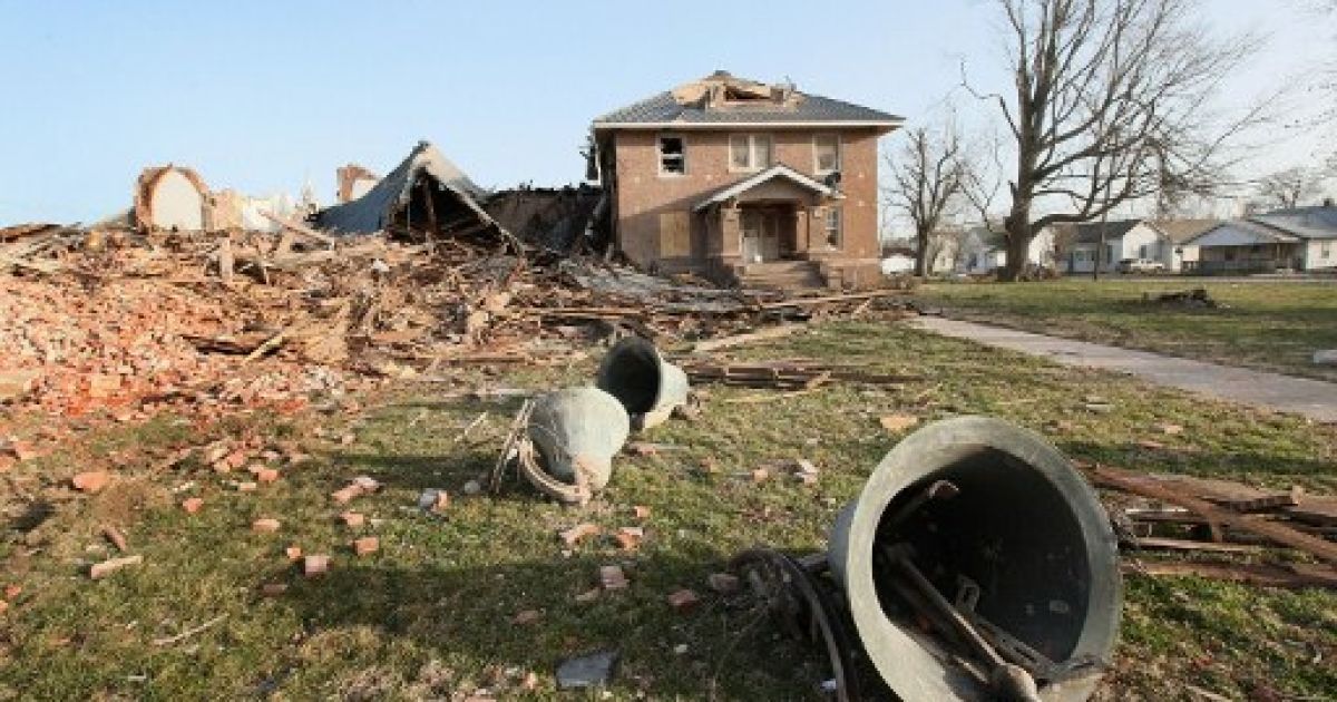 По США прокотилася хвиля руйнівних торнадо / © AFP