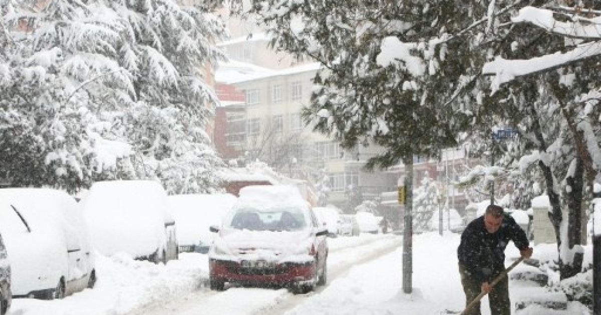 За прогнозами російських вчених, під кінець сторіччя клімат на планеті похолоднішає