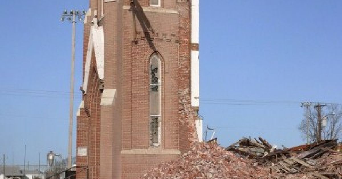 По США прокотилася хвиля руйнівних торнадо / © AFP