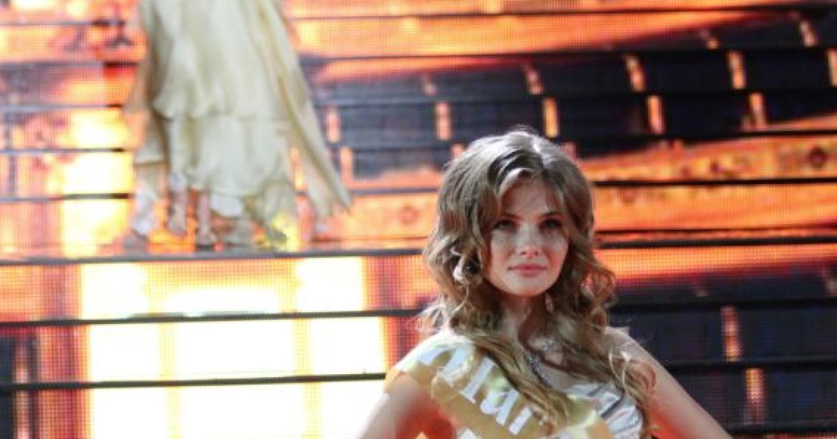 Міс Росія-2012 обрали 18-річну красуню Єлизавету Голованову / © metronews.ru