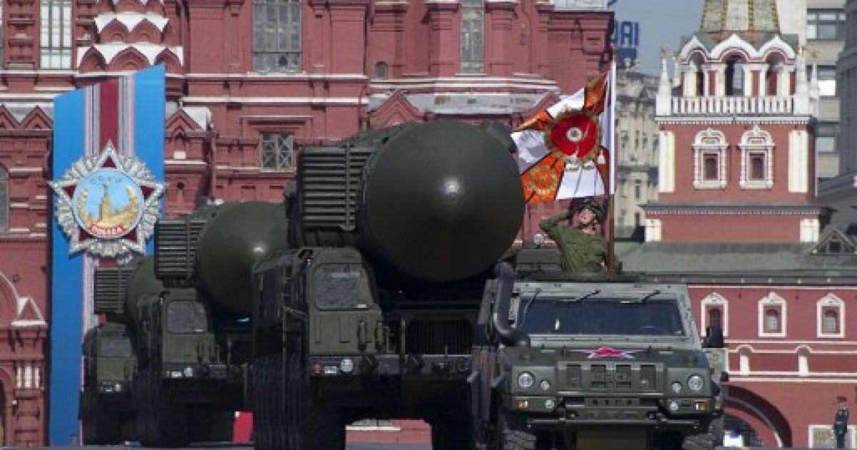 Британські журналісти розмірковують про можливість Росії відправити всю планету на той світ