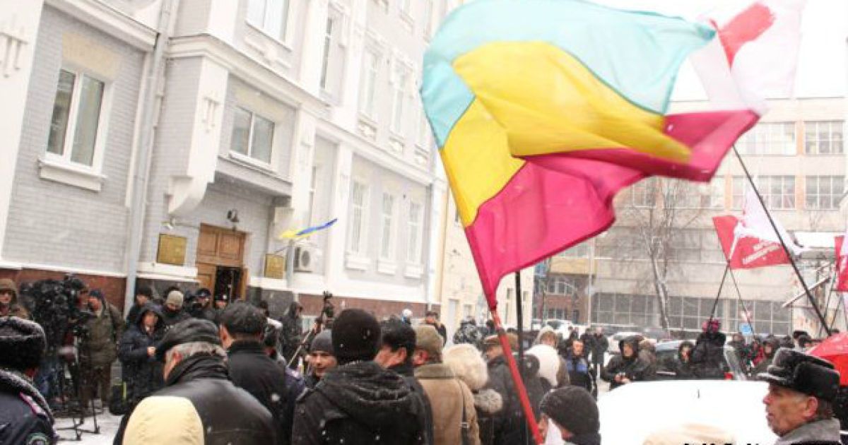 Мітингувальники вимагають звівльнити Юрія Луценка / © Радіо Свобода