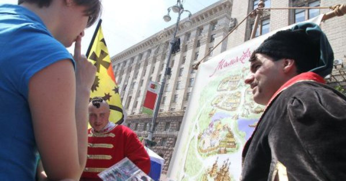 Багато українців назавжди лишаються на малій Батьківщині
