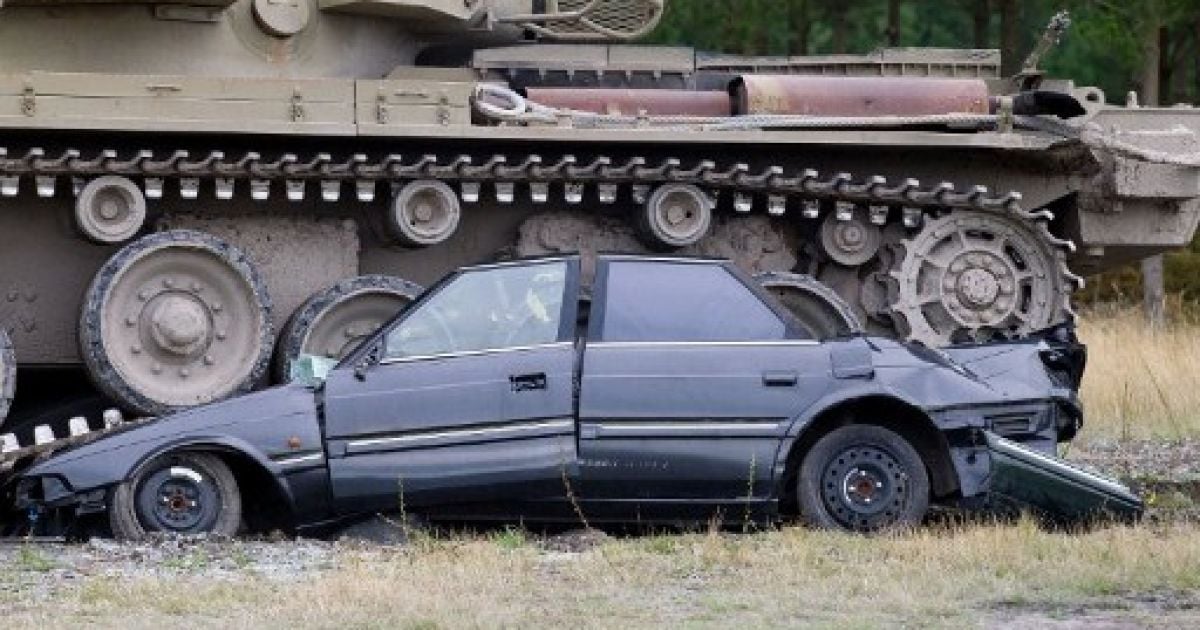 Атракціон "Танки лоя усього" у Новій Зеландії / © AFP