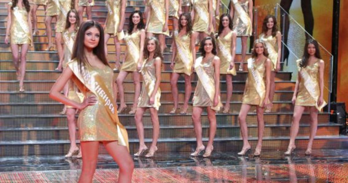 Міс Росія-2012 обрали 18-річну красуню Єлизавету Голованову / © metronews.ru