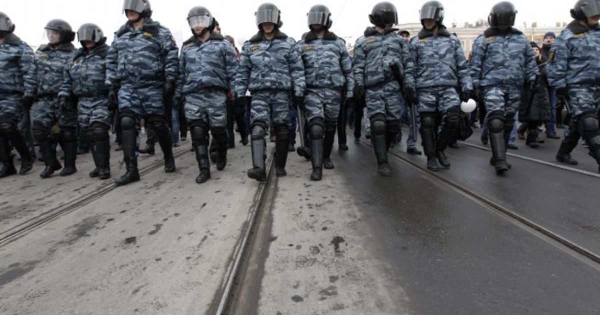 Поліція Росії заарештувала мешканців підземного міста