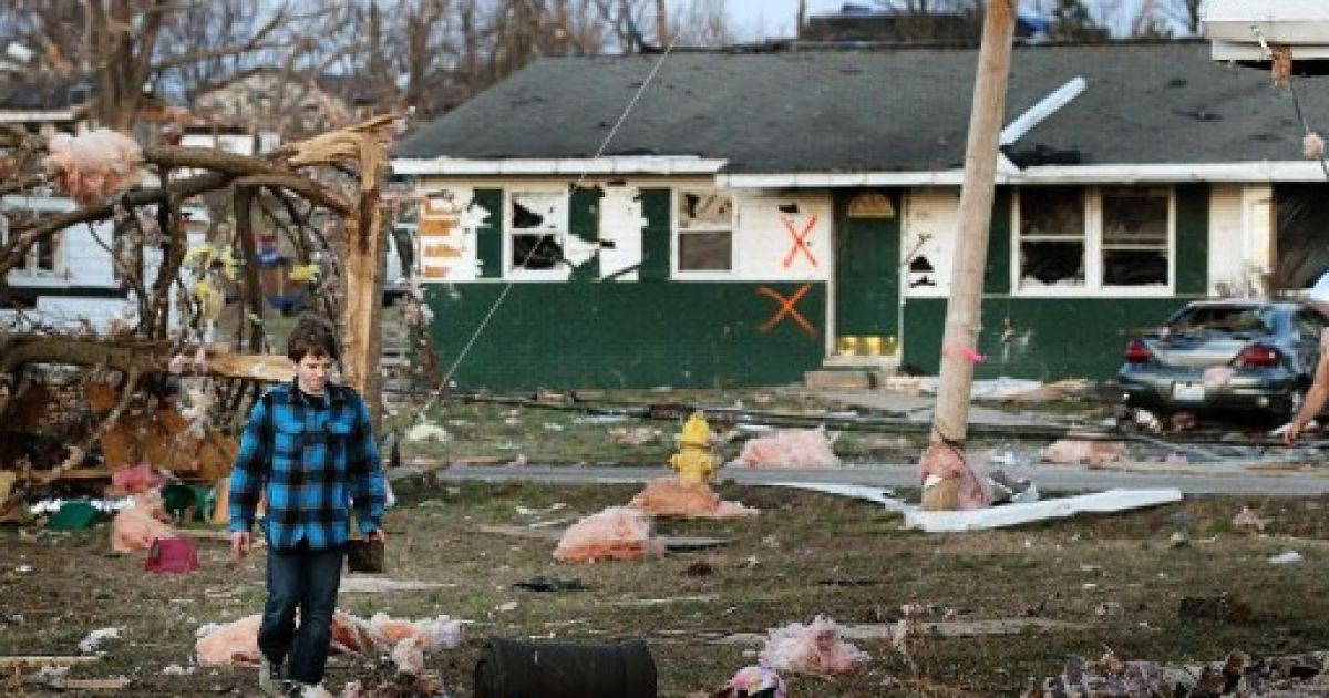 По США прокотилася хвиля руйнівних торнадо / © AFP