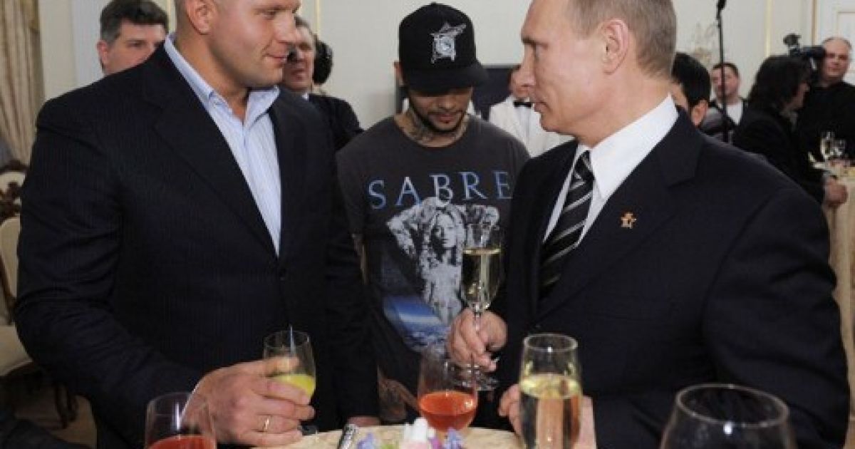 Володимир Путін і спортсмен Федір Ємельяненко / © AFP