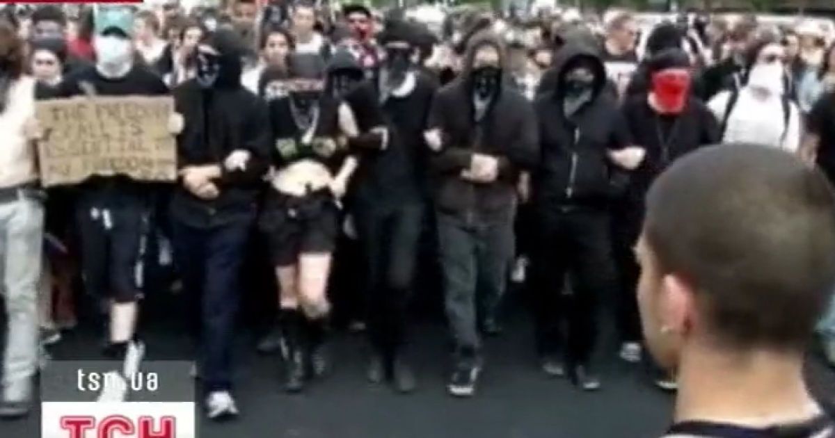 Саміт НАТО в Чикаго супроводжується вуличними бійками