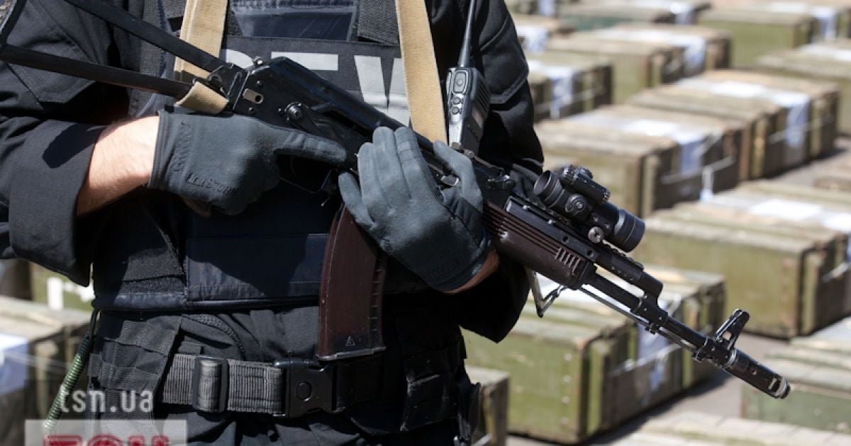 Фінансова поліція зможе носити і застосовувати зброю.