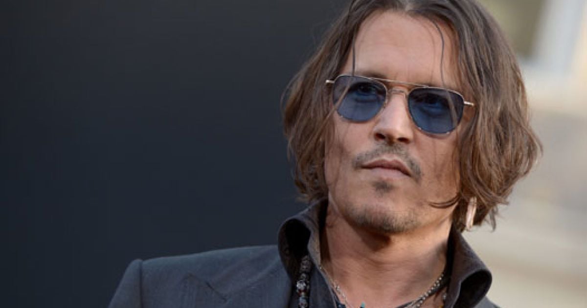 Джонні Депп без окулярів нічого не бачить