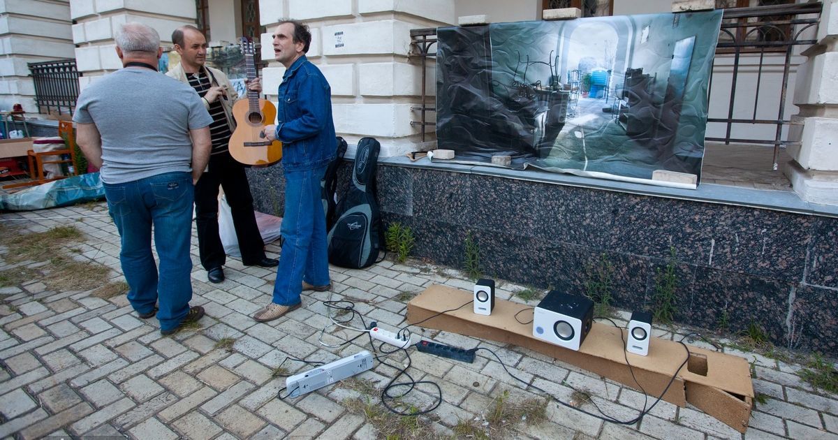 У центрі Києва &mdash; сутичка через архітектурну пам&lsquo;ятку