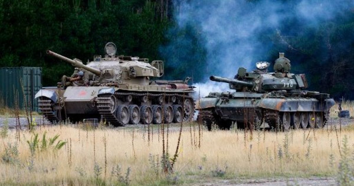 Атракціон "Танки лоя усього" у Новій Зеландії / © AFP