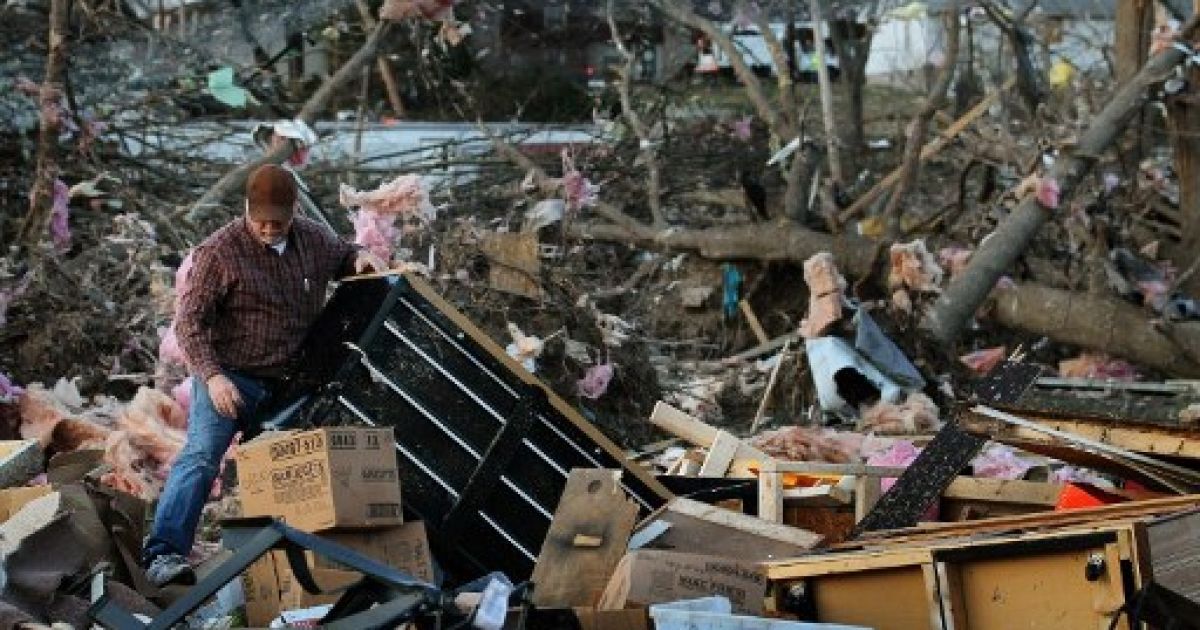 По США прокотилася хвиля руйнівних торнадо / © AFP