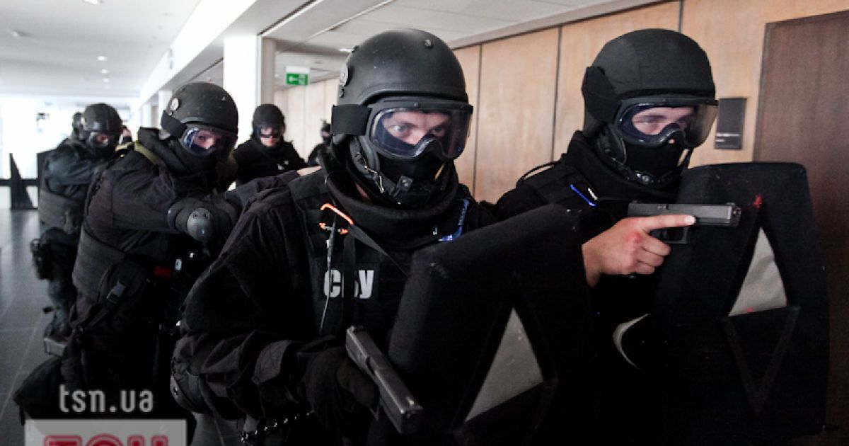 СБУ, міліція, прикордонники та Мін&#039;юст будуть разом "шпигувати за українцями.