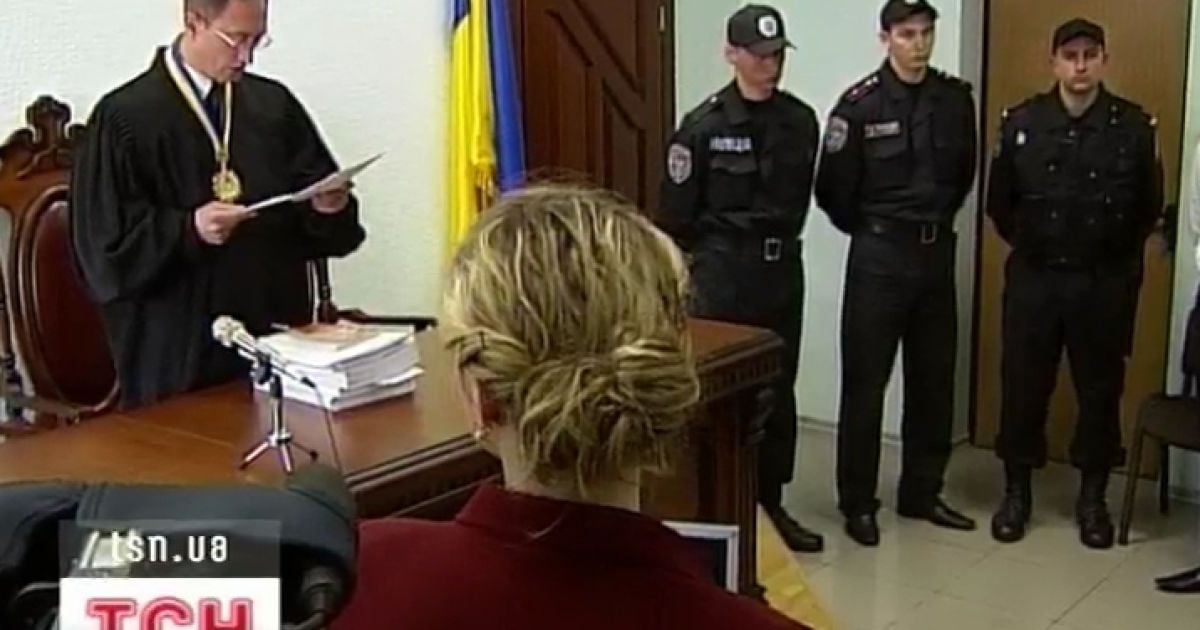 Кандидатам у судді доводиться подолати багато перешкод на шляху до мантії